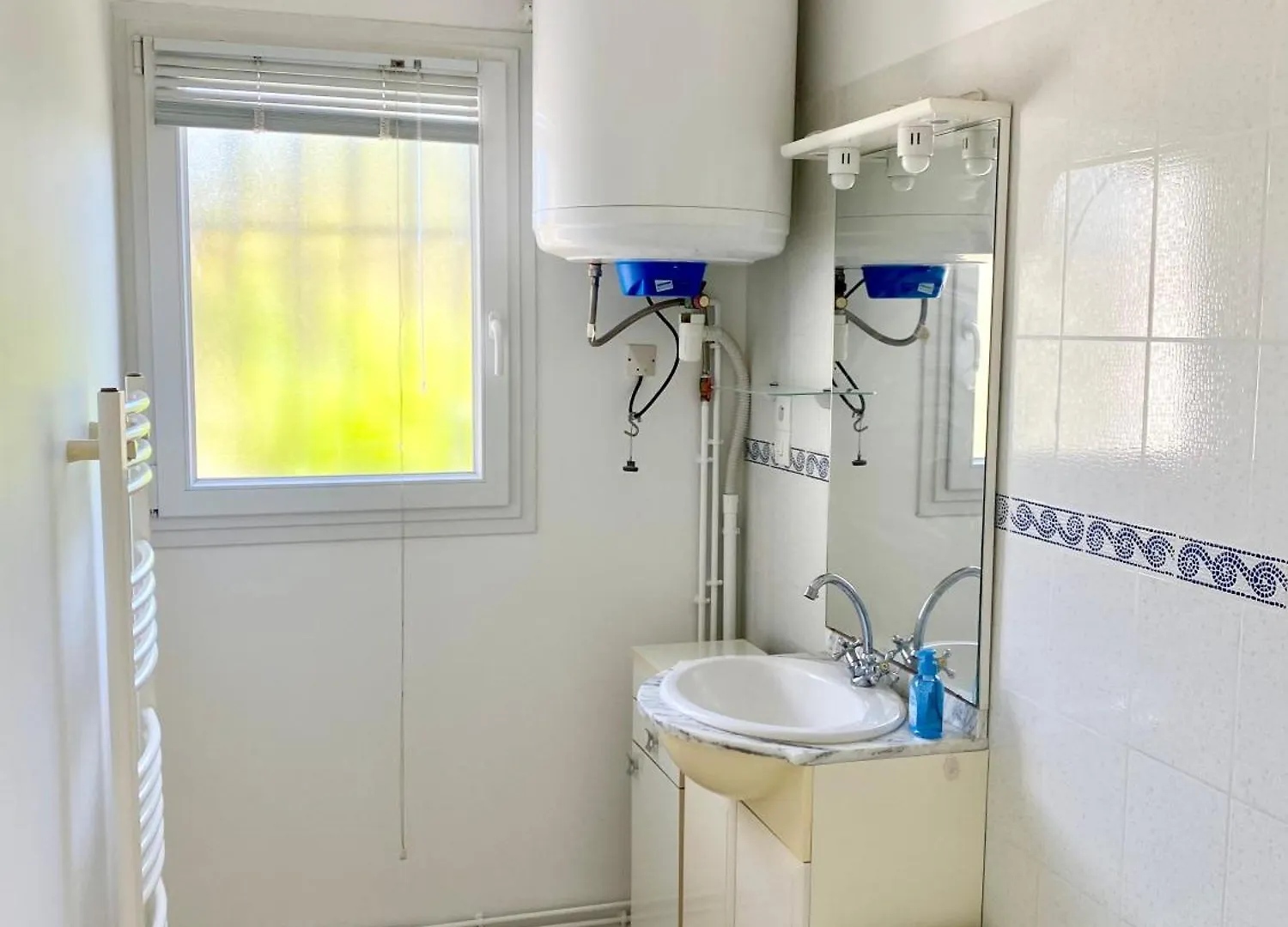 Apartment Chez Madou, T1 En Bas De Villa Et Rez De Jardin A 900M De La Mer Et Des Commerces Frejus